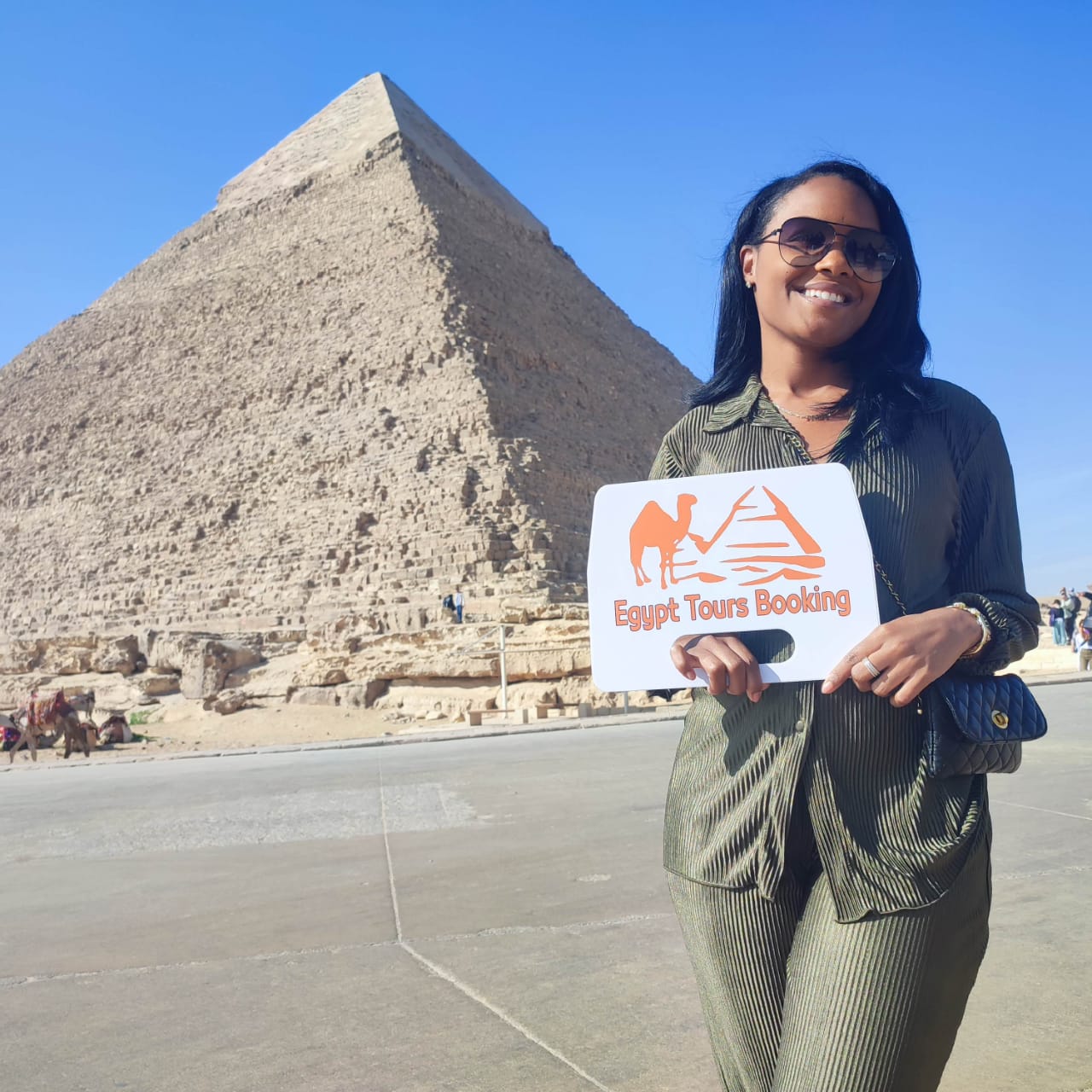 Giza Pyramids and Egyptian Museum day tour